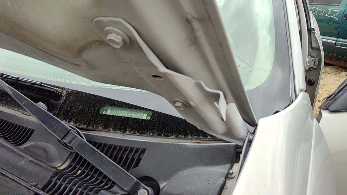 2000 Chevy Malibu Hood Hinge