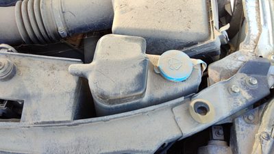 2004-2015 Nissan Titan Windshield Washer Fluid Reservoir With Pump Wiper Tank