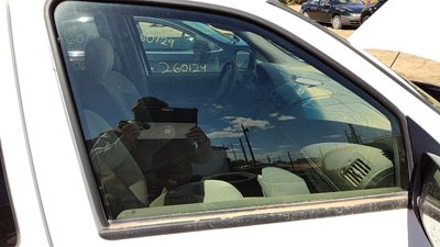 2007 Chevy Uplander Front Door Glass/window