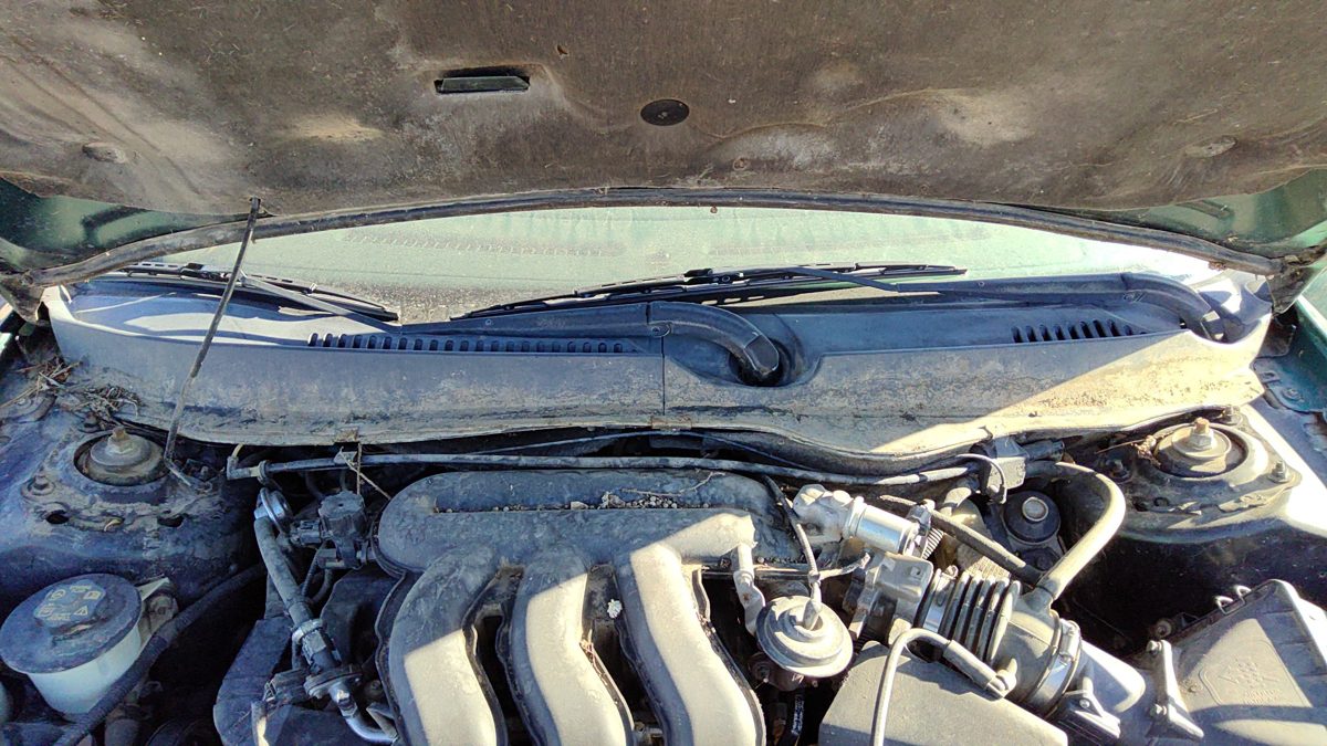 2000 Ford Taurus Windshield Wiper Cowl Vent Trim Panel Oem Cover