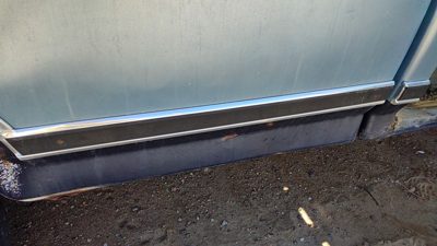 1982 Ford F150 Passenger Right Rear Moulding On Front Of Box Oem