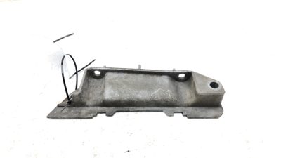 2001 Chrysler Pt Cruiser Transmission Mount Bracket Oem Bracket 2.4L At