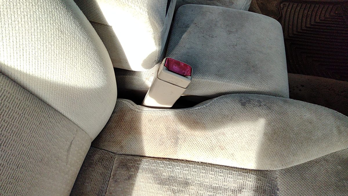 06-08 Chevy Impala Passenger Right Front Seat Belt Buckle Receiver Neutral 52C
