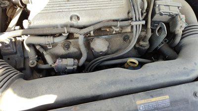 2004-2006 Chevy New Style Malibu Front Valve Cover Oem 3.5L 12578137