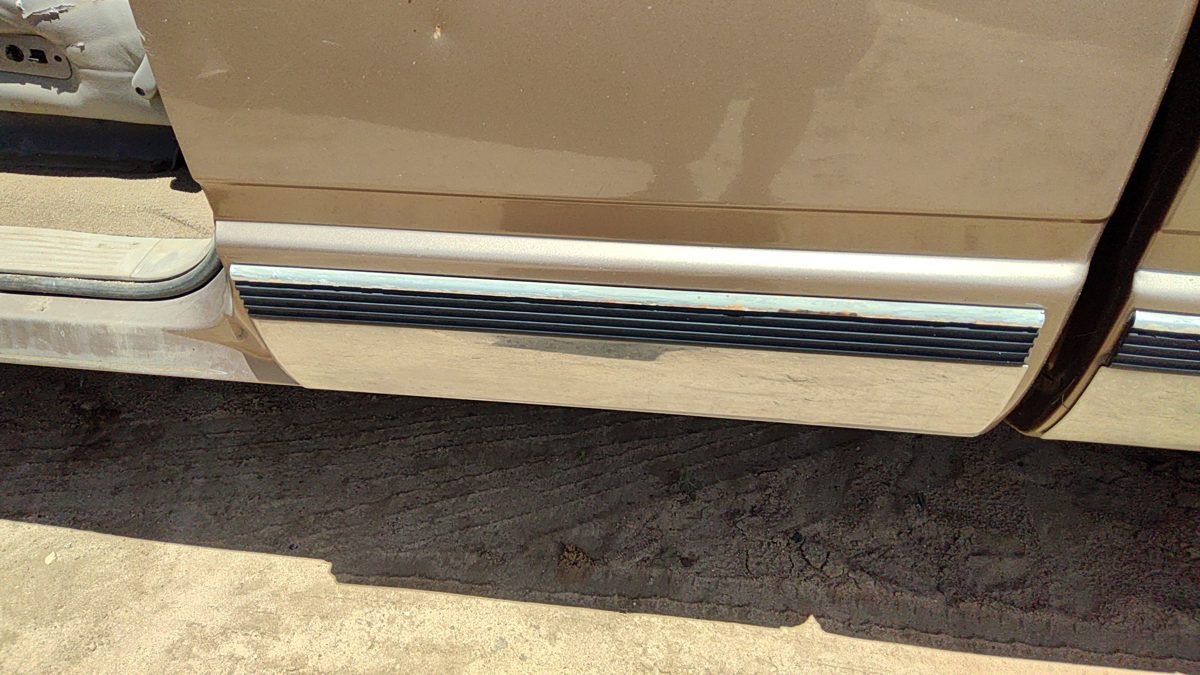 1997 Silverado 2500 Driver Left Rear Moulding On Cab Panel Oem