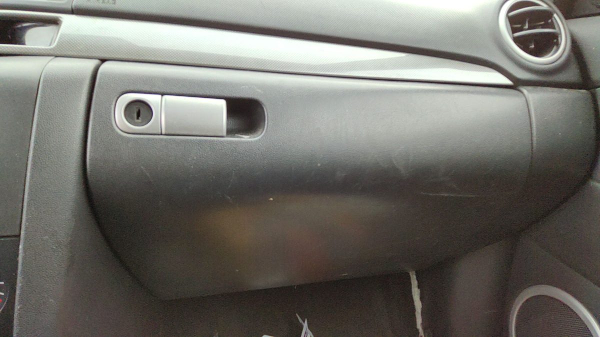 2004-2006 Mazda 3 Glove Box Assembly Complete Door With Latch Oem Bp5 Black