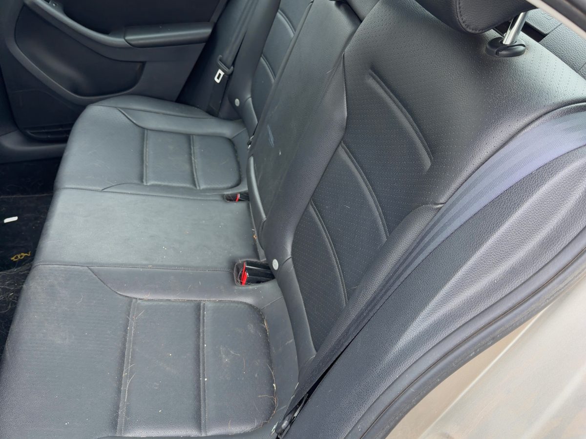 14 Jetta Complete Set Of Rear Seat Belts Retractor Buckle Left Right Back Black