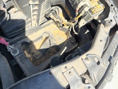 2006 Ford Escape Battery Tray
