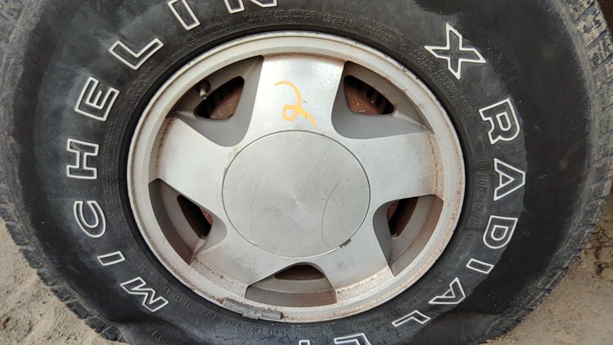 1992-1999 Chevy Suburban 16 Aluminum Wheel Oem Factory Rim 4X4 #2 12360532