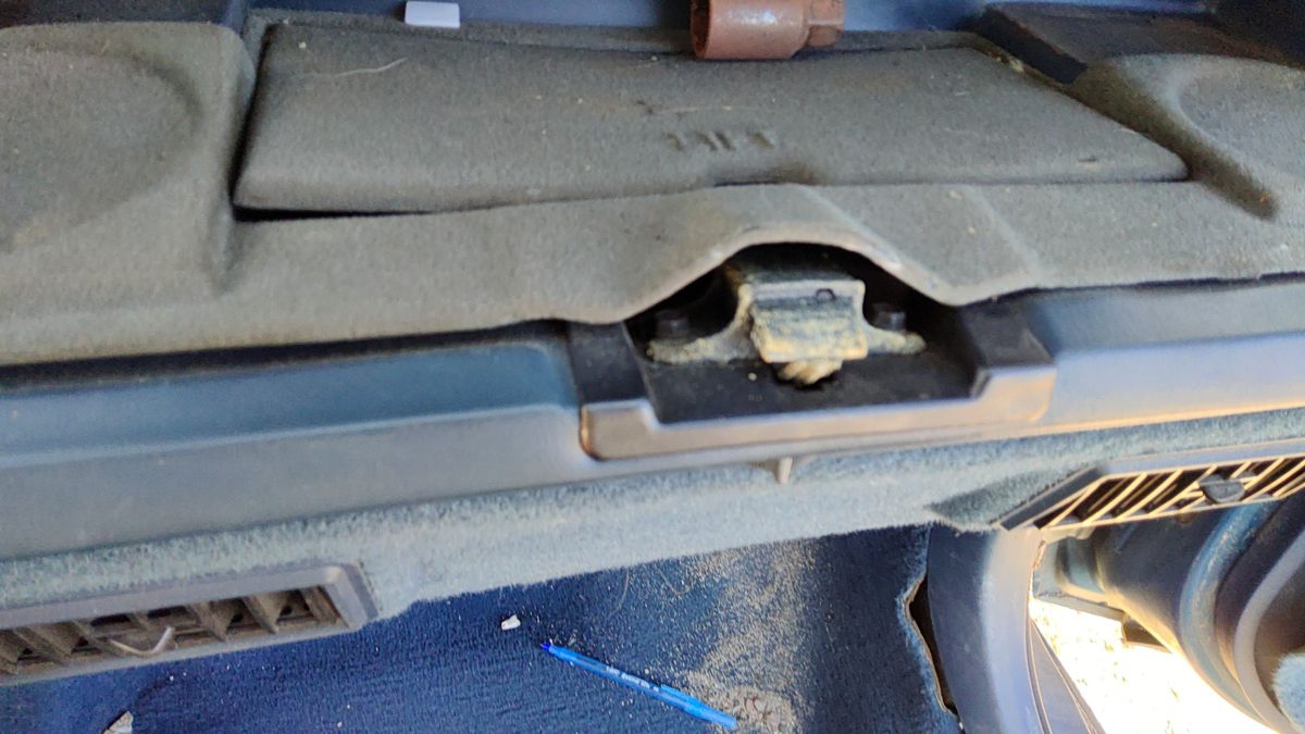 1989 Olds Cutlass Cierra Glove Box Latch Only Oem Blue