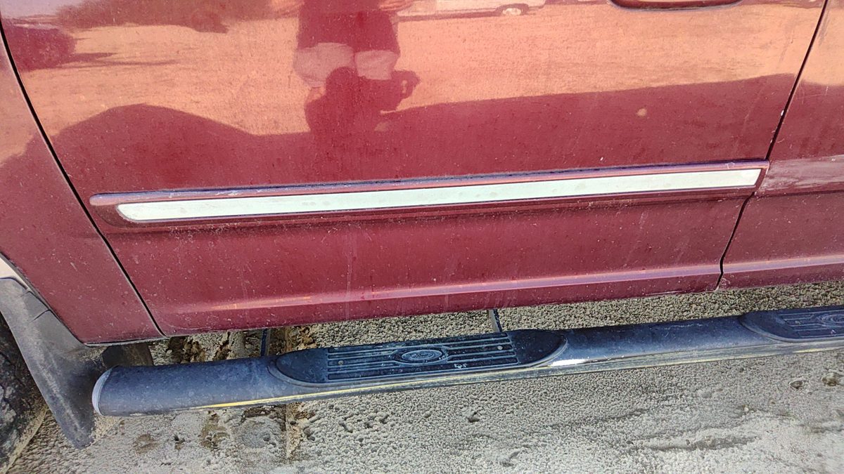 97-02 Ford Expedition Driver Left Front Moulding From Door Trim Strip Maroon Jl