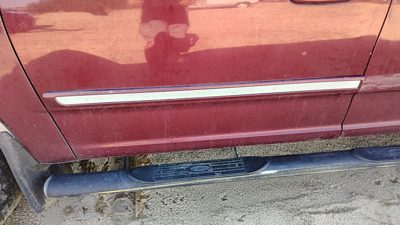 97-02 Ford Expedition Driver Left Front Moulding From Door Trim Strip Maroon Jl