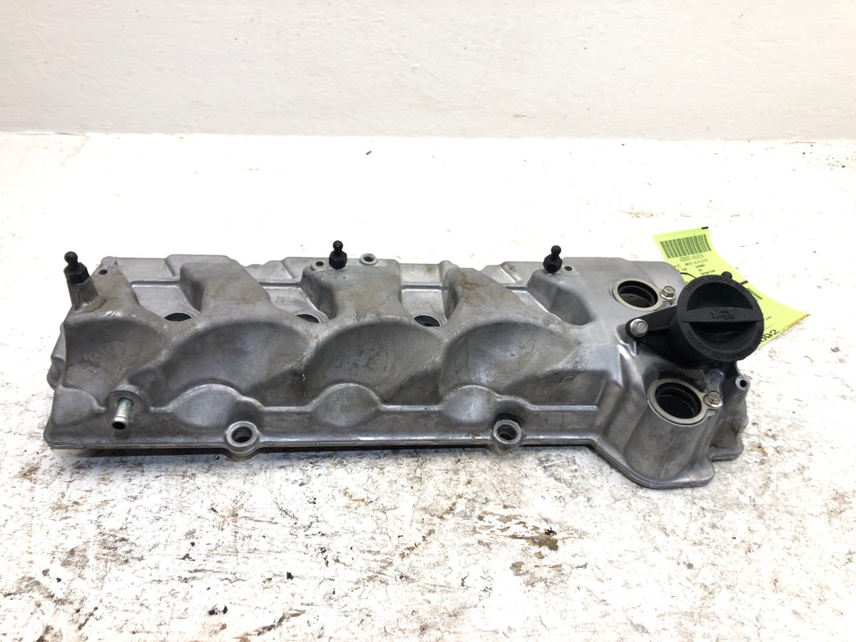 2005-2011 Volvo XC90 Front Valve Cover OEM 4.4L with Oil Filler Neck 30720094