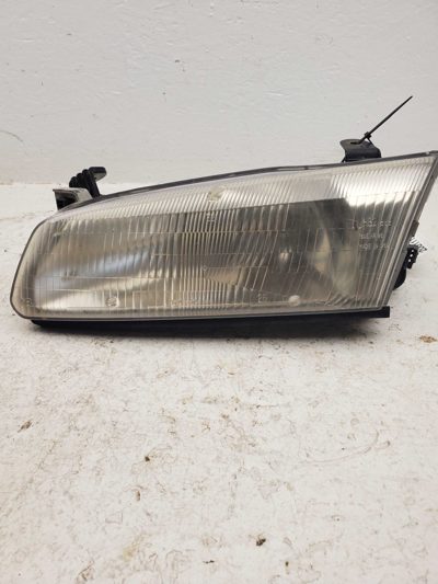 1997-1999 Toyota Camry Driver Left Head Light Oem Front Lamp 81110Aa010