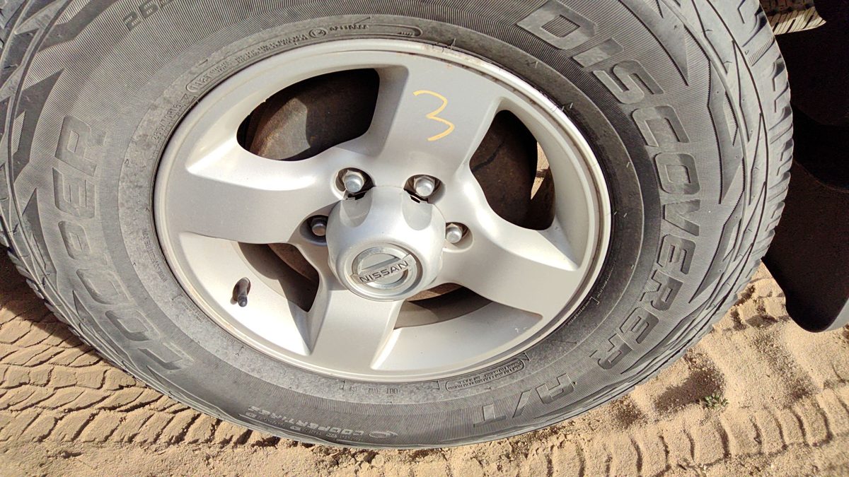 2002-2004 Nissan Xterra 16 Aluminum Wheel Oem 4 Spoke Rim #3 Xe 40300Zd216
