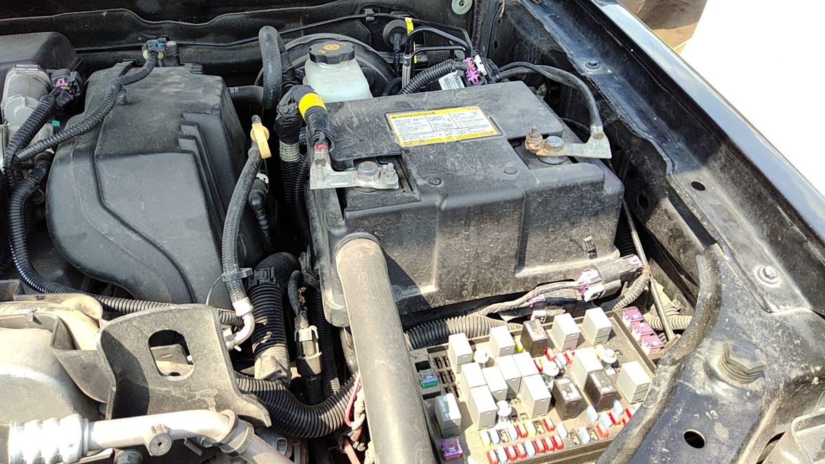 2004-2012 Gmc Canyon Complete Battery Box Mount Tray With Hold Down Oem 3.7L
