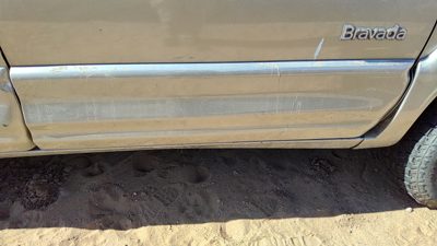 98-01 Bravada Passenger Right Front Moulding From Door Trim Strip Pewter 11U