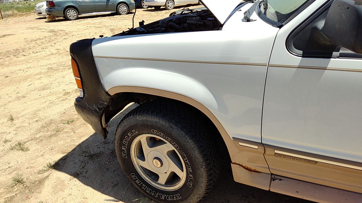 1993-1994 Ford Explorer Driver Left Front Fender Oem White F3tz16006a