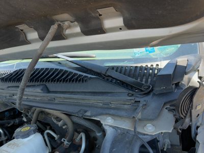 2005 Suburban 1500 Wiper Arm