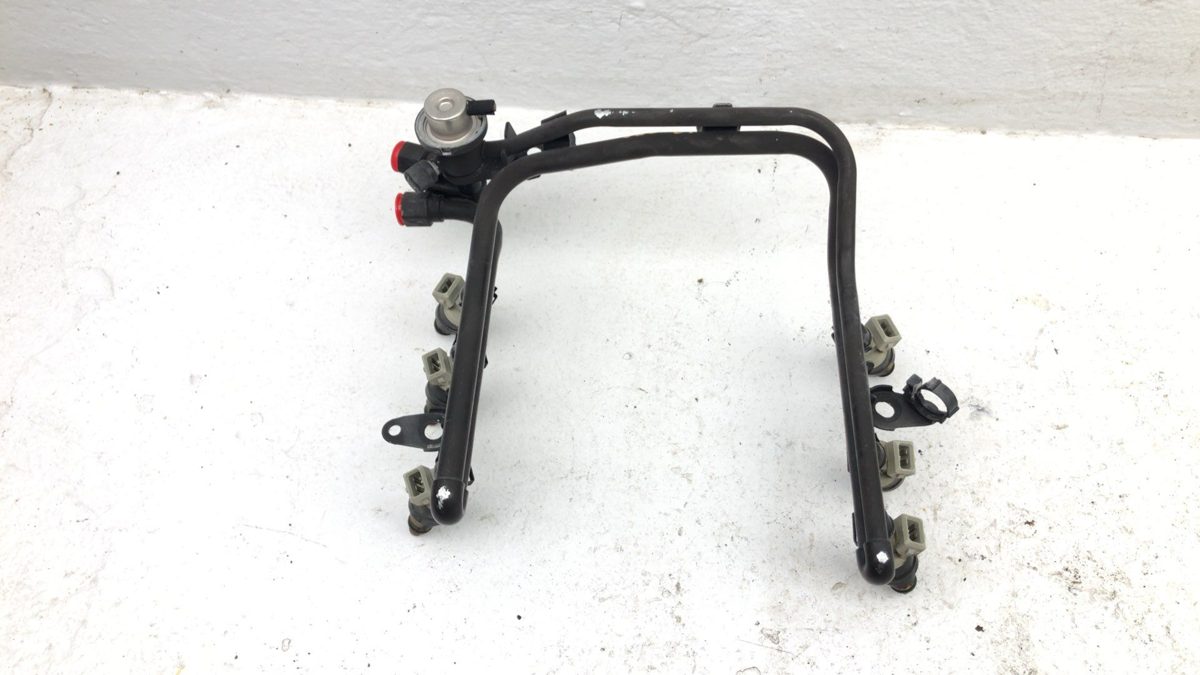 1991-1992 Olds Toronado Trofeo Complete Fuel Rail With Injectors Set Loaded Oem