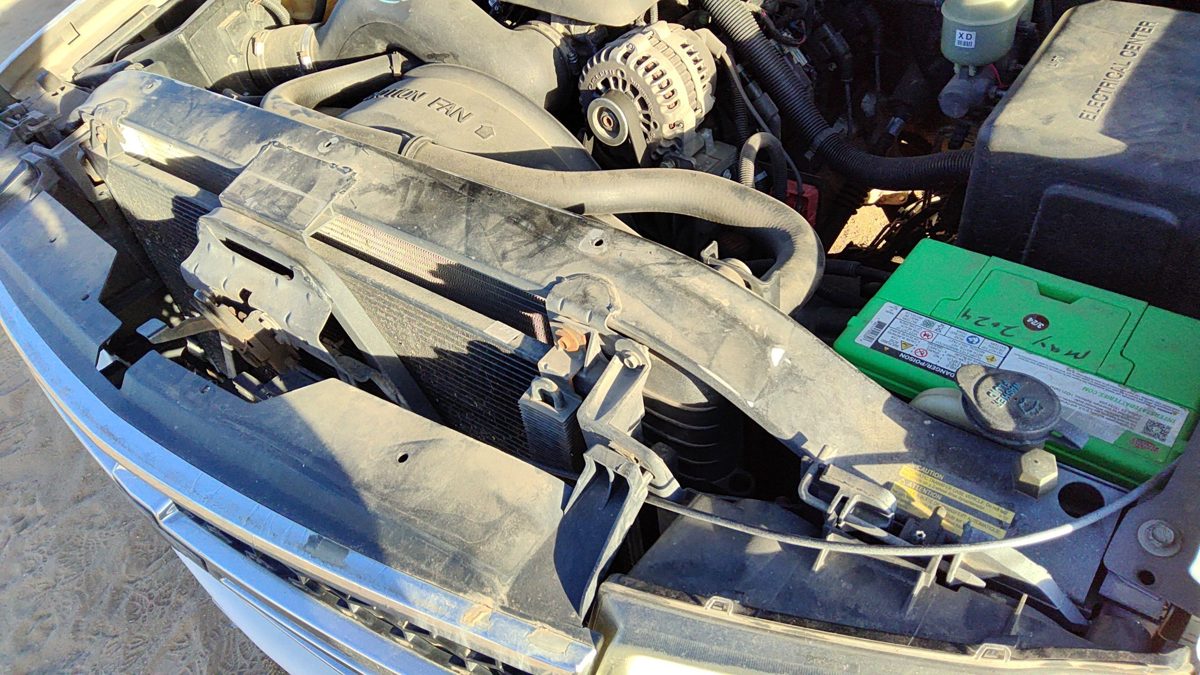2001 Suburban 1500 Radiator Support