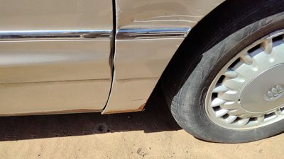 97-05 Park Ave Ultra Passenger Right Moulding From Fender Oem Trim Strip Silver
