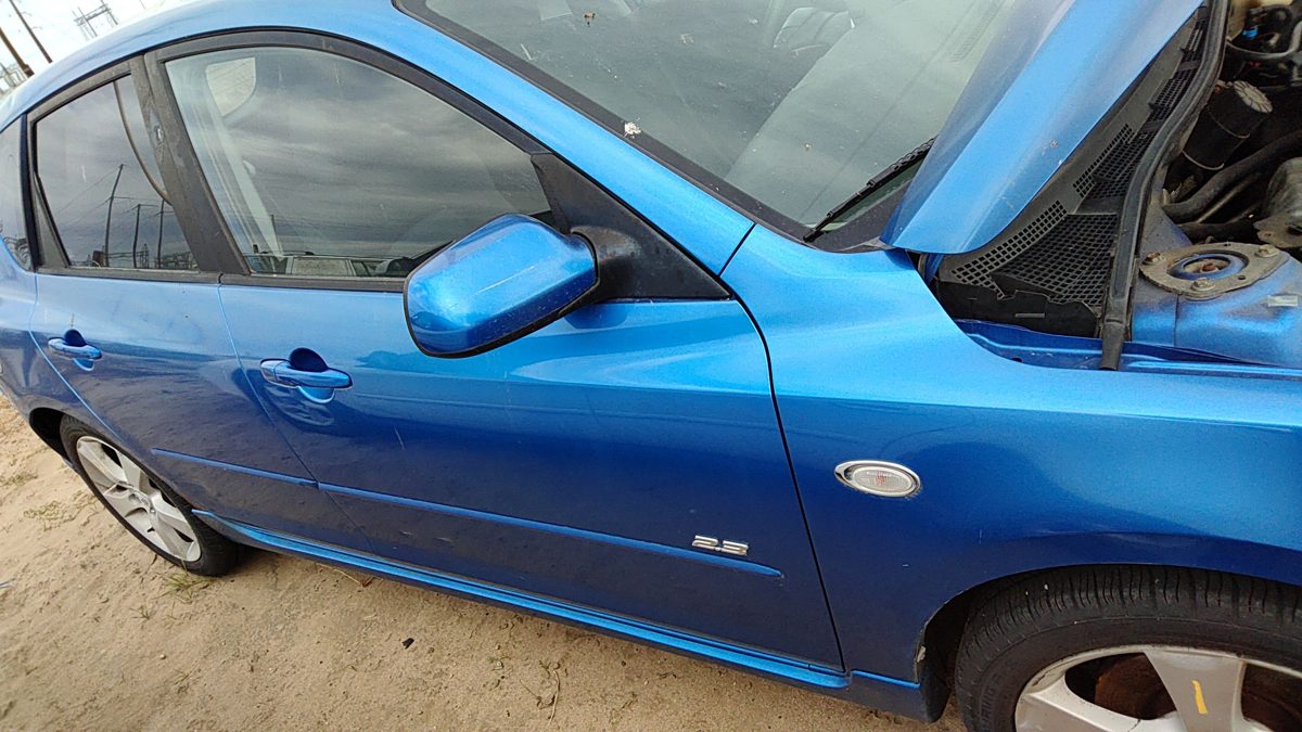 2005 Mazda 3 Front Door