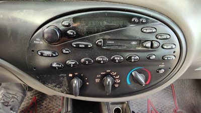96-97 Taurus Radio Stereo Temperature Control Module In Dash Heater Ac Head Unit