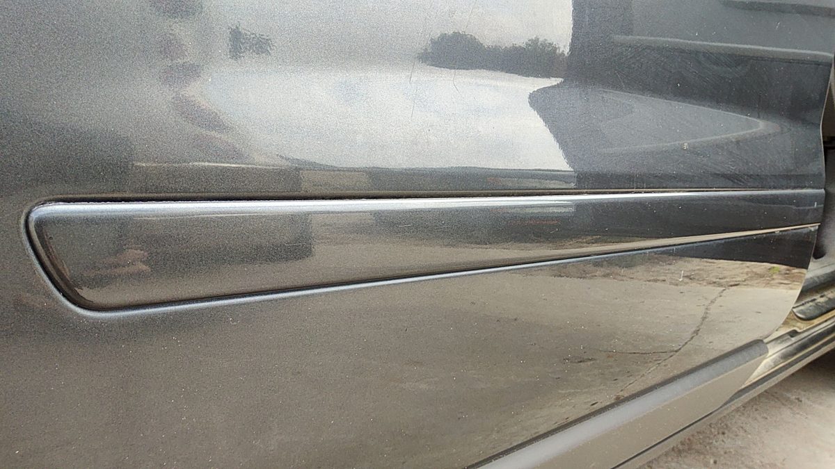 09-17 Traverse Passenger Right Rear Moulding Door Oem Back Trim 57u Cyber Gray