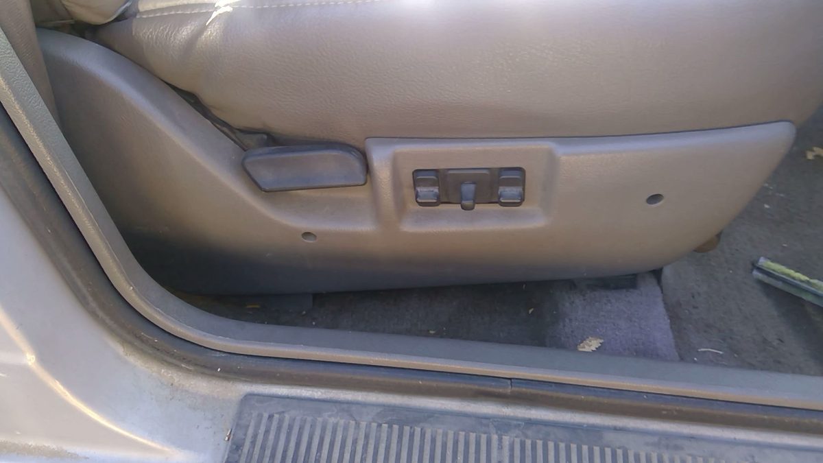 1994 Grand Cherokee Passenger Right Side Power Seat Switch With Trim Panel Brown