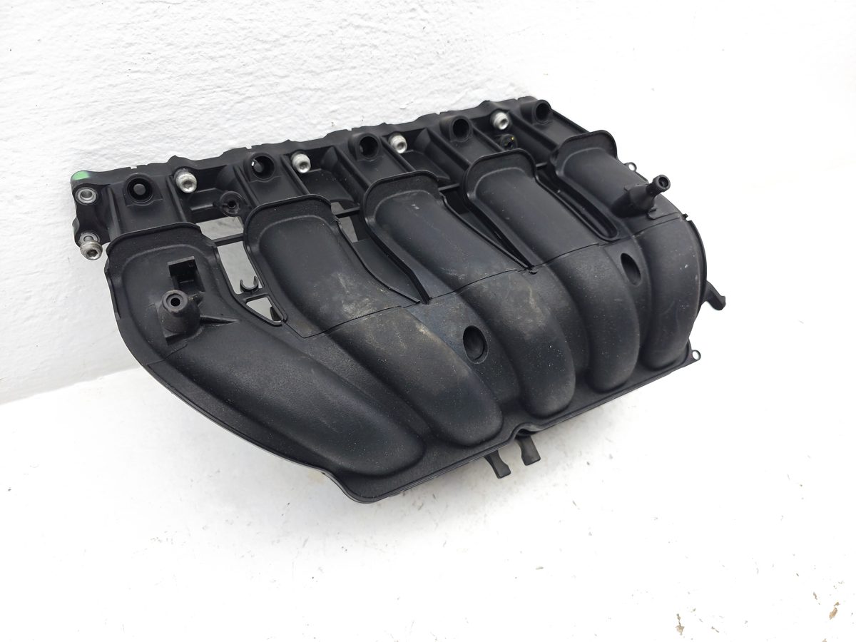 2012-2014 Vw Passat Intake Manifold Oem 2.5L 07K133201M