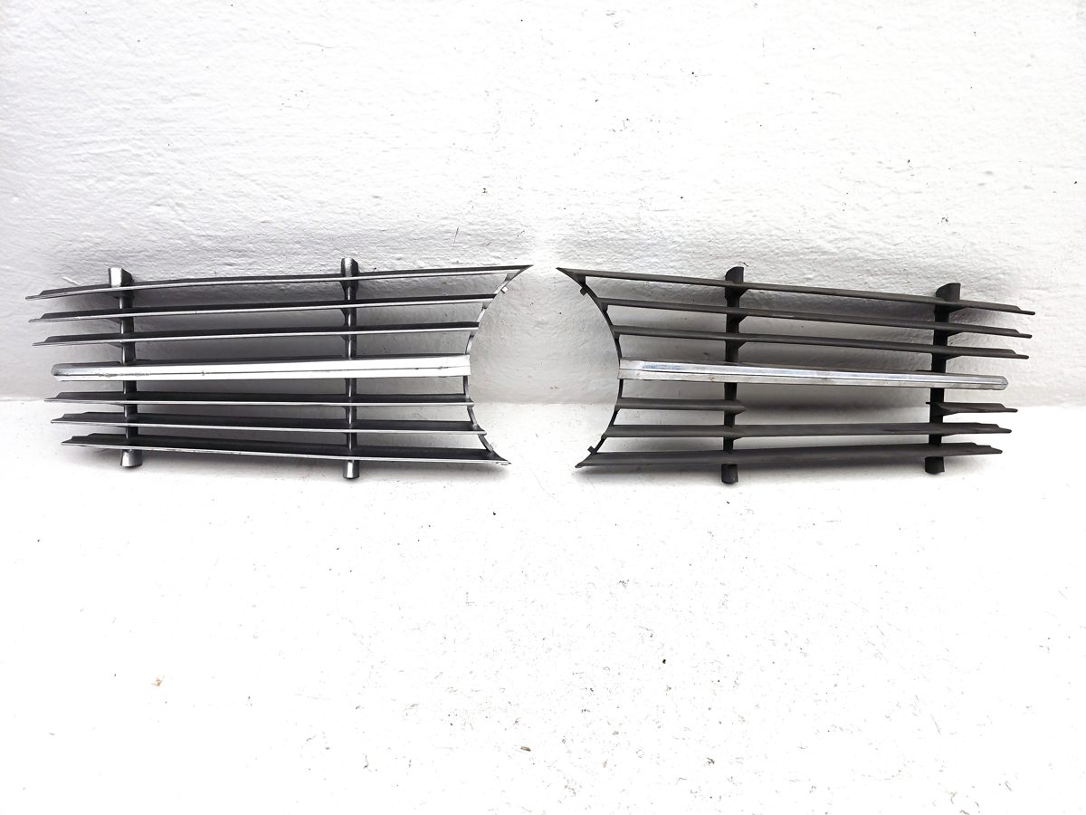 1980 Mercedes 450 Grille