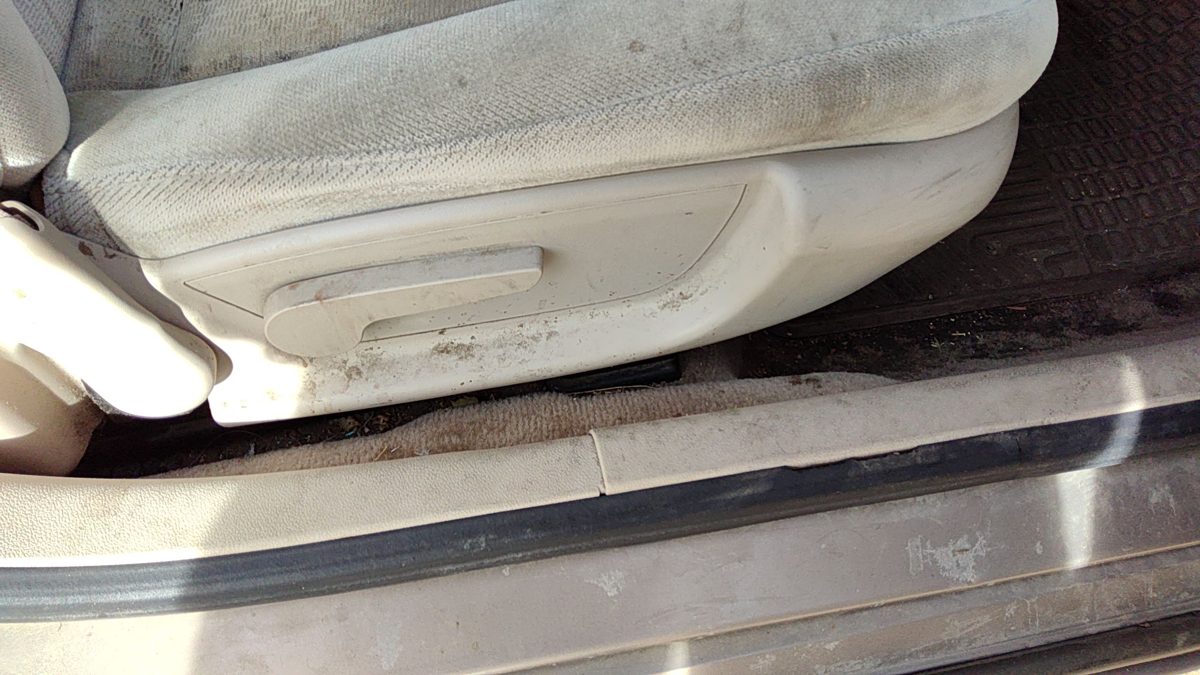 2006-2013 Chevy Impala Passenger Right Side Seat Trim Panel Oem Neutral 52C