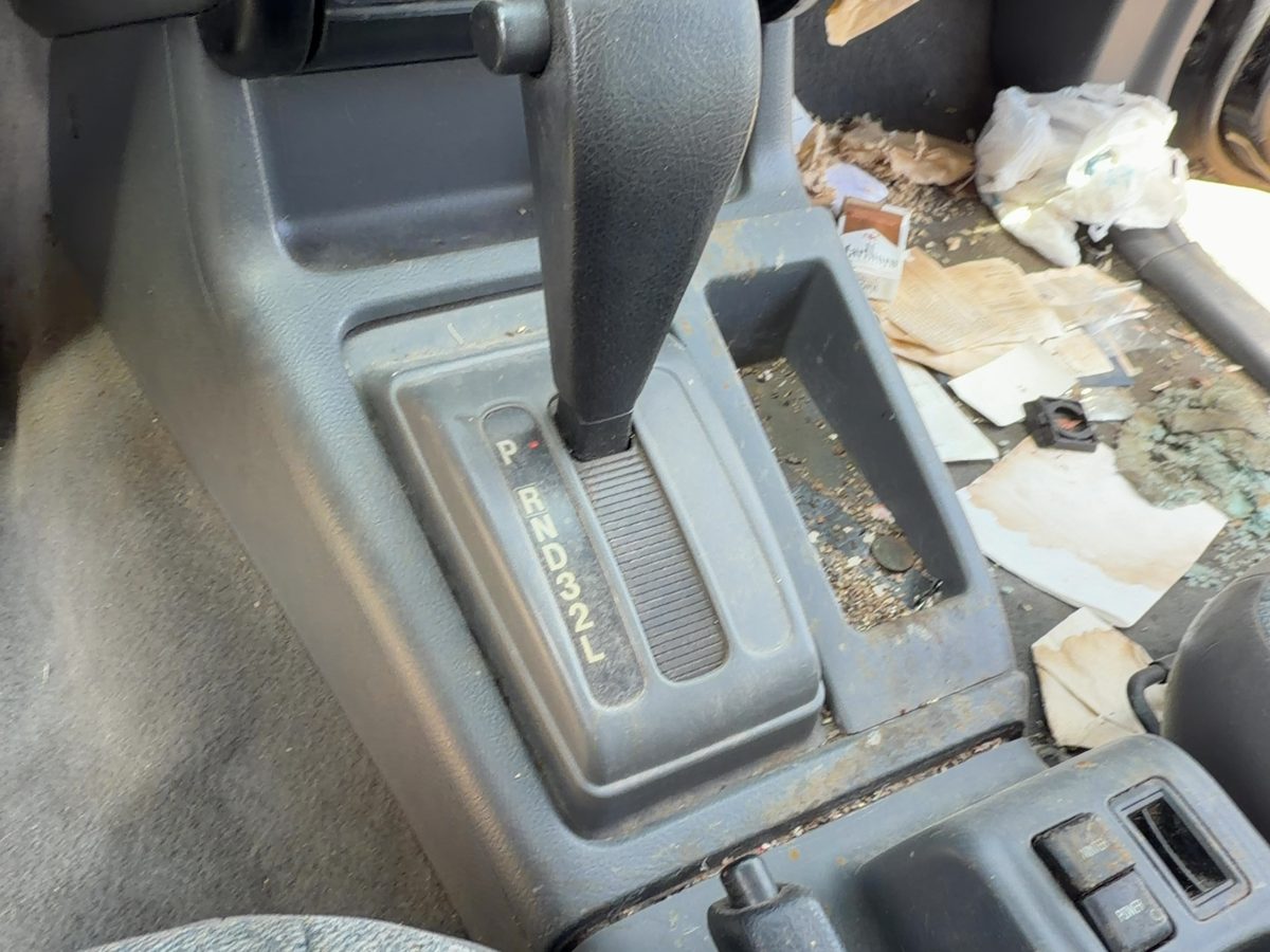 1998-2002 Isuzu Rodeo Center Console Trim Bezel Arround Floor Shifter Oem