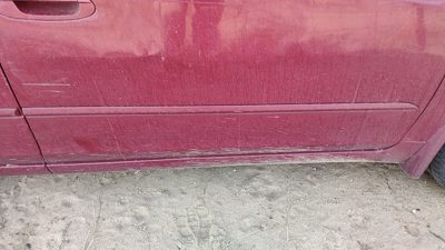2006 Nissan Altima Passenger Right Front Moulding From Door Trim Strip Red A15