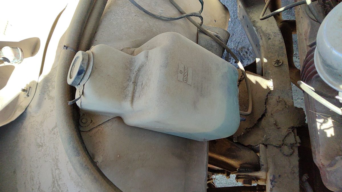 1984 Dodge D350 Windshield Washer Fluid Reservoir With Pump Oem Wiper Tank