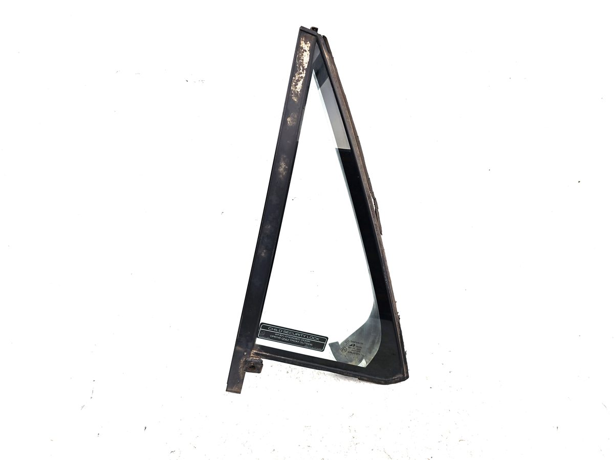 1996-2000 Saturn Sl1 Driver Left Rear Vent Window Back Door Glass With Frame Oem
