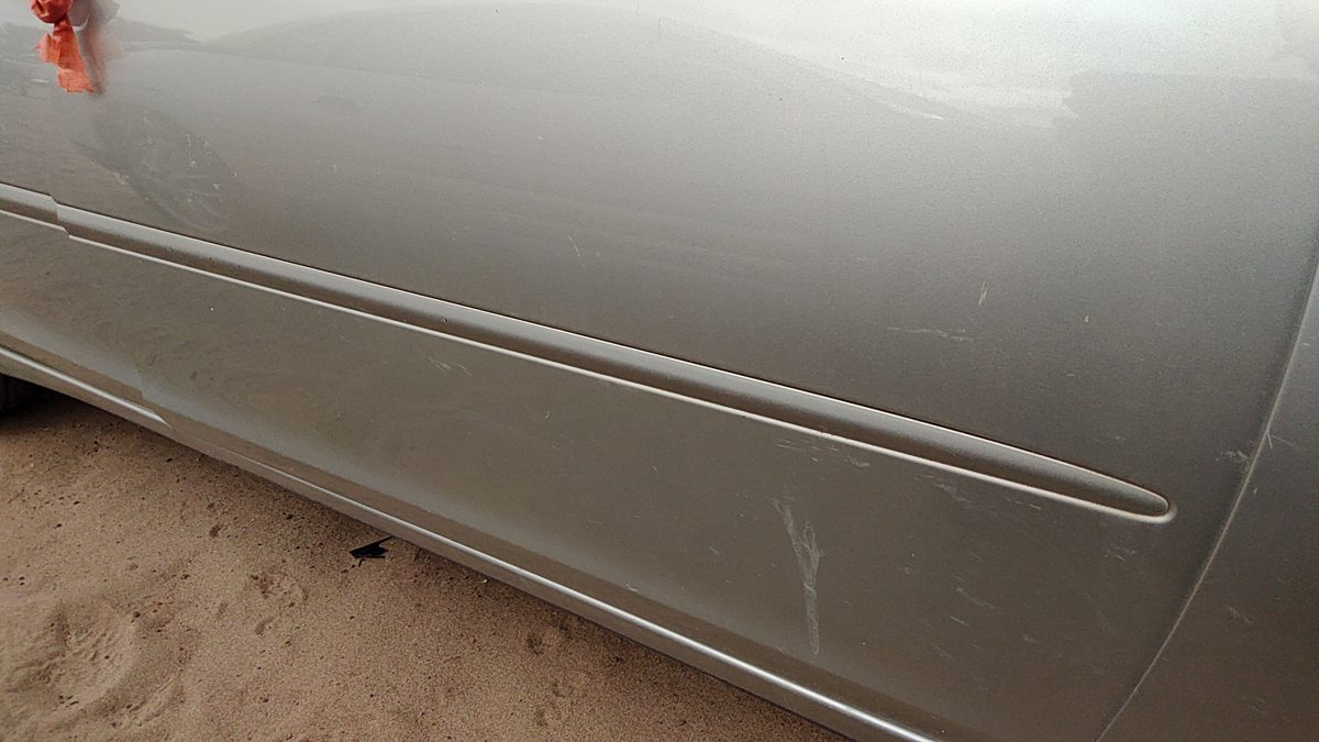 02-06 Camry Passenger Right Front Moulding From Door Trim Strip 1C8 Lunar Mist