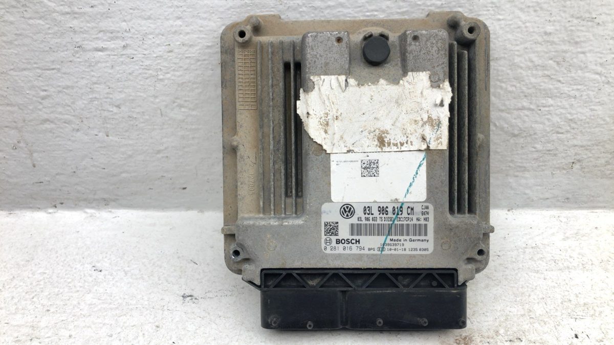 2009-2010 Vw Jetta Electronic Control Module Computer Ecm Ecu 2.0L 03L906019cm