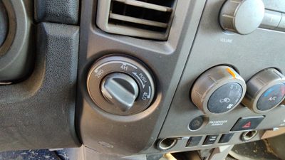 2004 Nissan Titan 4x4 Selector Knob Oem Dash Button 4wd