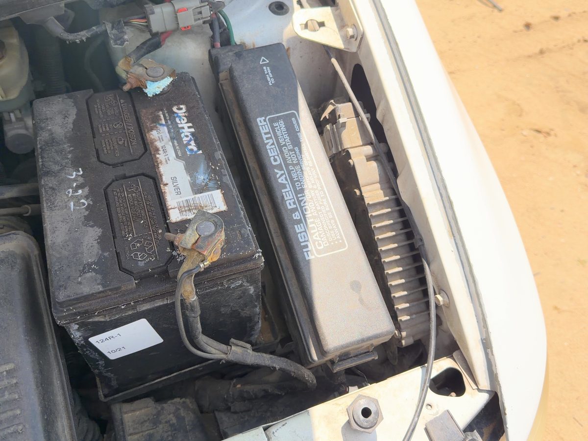 1999 Chrysler Town & Country Engine Fuse Box Power Distribution Panel Oem 3.3L