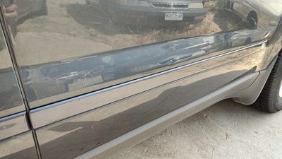 09-17 Traverse Passenger Right Front Moulding From Door Oem Trim 57u Cyber Gray