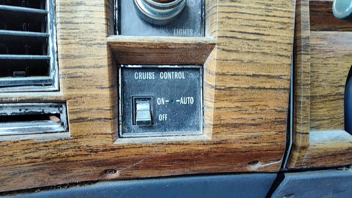 1984 Deville Sedan Cruise Control Switch Buttons Oem Dash