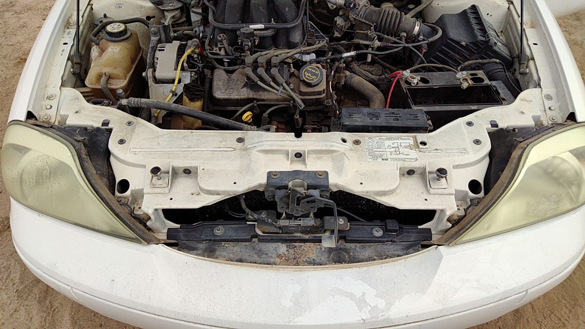 2005 Mercury Sable Header Panel