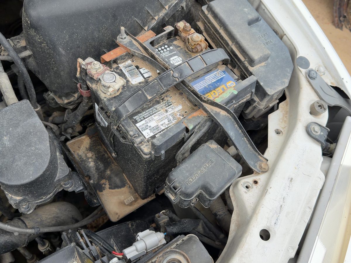 2000 Toyota Camry Battery Tray