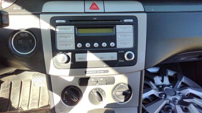 2007 Vw Passat Trim Bezel Around Radio Surround Dash Panel Oem