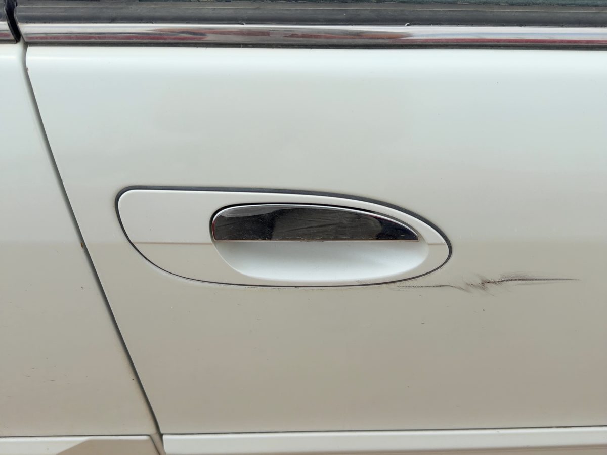 2000-2001 Infiniti I30 Passenger Right Front Outside Door Handle Oem White