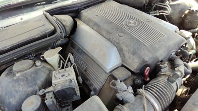 1997 Bmw 540I Passenger Right Valve Cover Oem 4.4L 11121742128