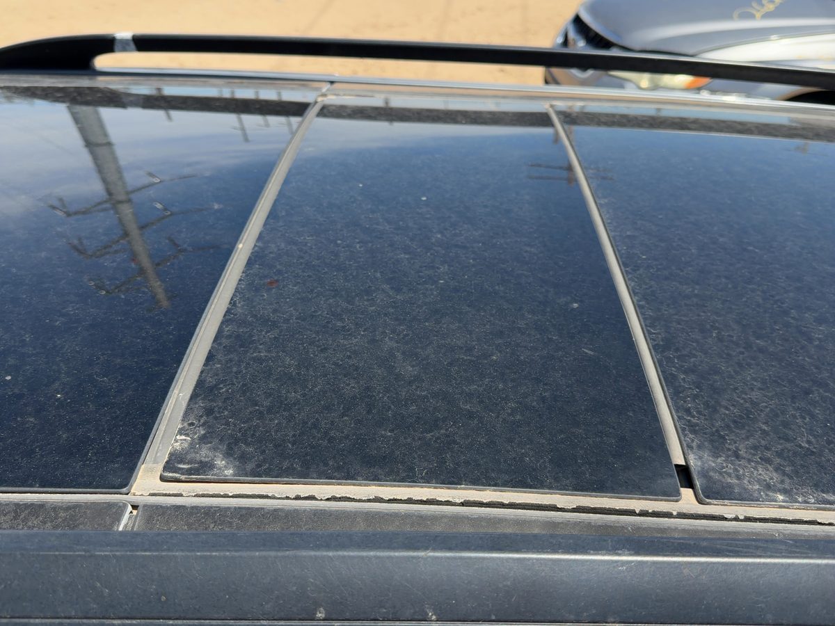 2004-2009 Cadillac Srx Center Middle Sun Roof Glass Oem Top Window 15212372