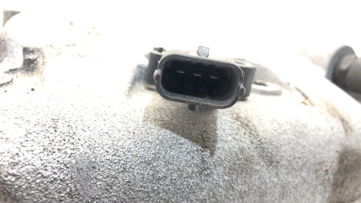 2008 Chevy Impala Upper Intake Manifold Oem 3.5L 12626550